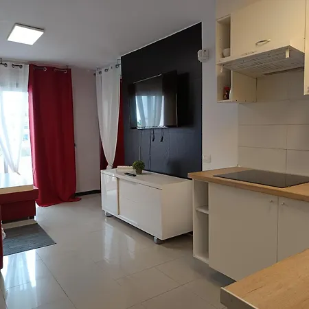 Casa Saura -playa De Americas *